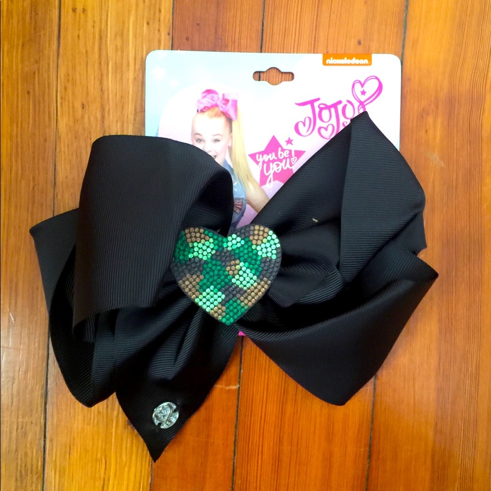 Brand new Jojo Bow Camo